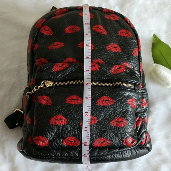 ❌🌺BEAUTIFUL LIKE DREAMS BACKPACK.nwt - Picture 5 of 7